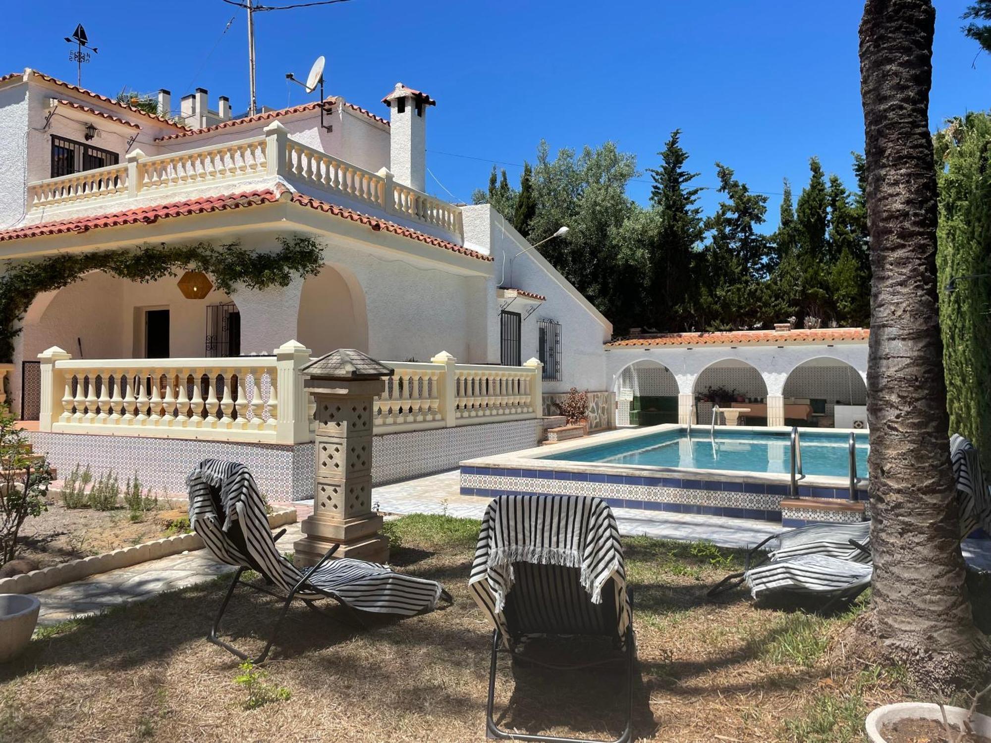 Villa Con Piscina A 5 Min A Pie De La Playa Y Pau5 El Campello Esterno foto